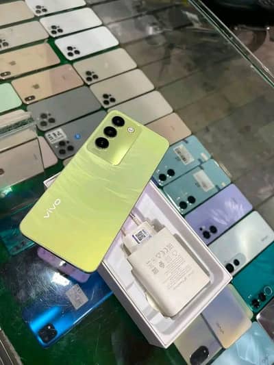 Vivo Y100 8+256 GB PTA Approved new condition
