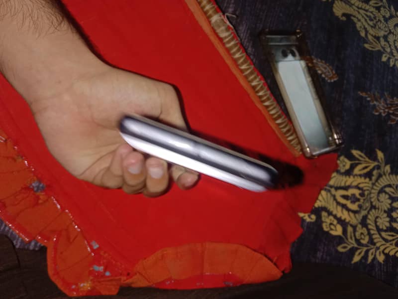 Google Pixel 7 4