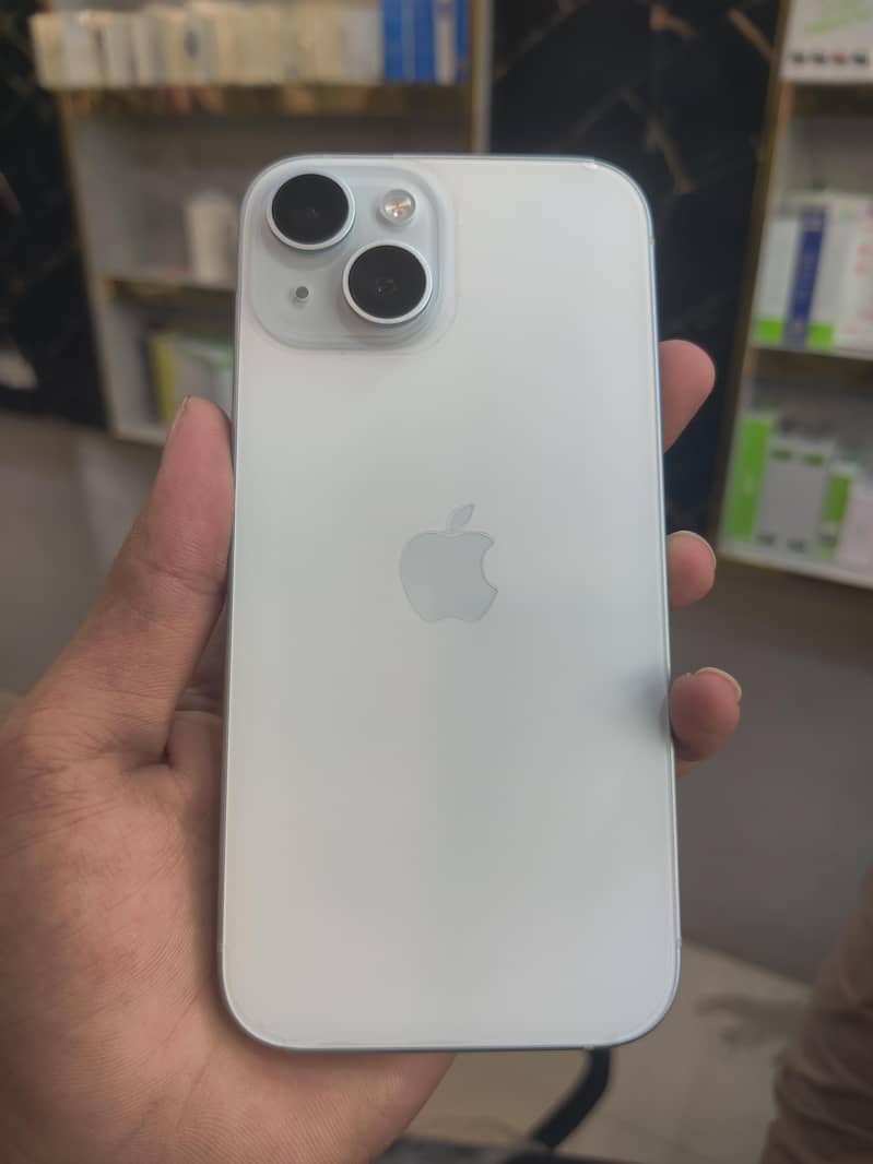 Apple iPhone 15 3