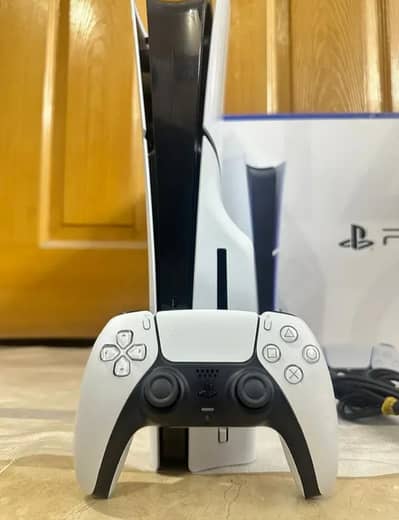 Sony playstation  ps 5 1Tb 2 controller 10 games DVD full box