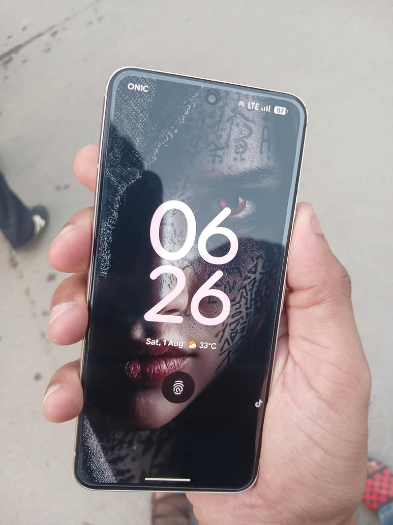 Google Pixel 8 1