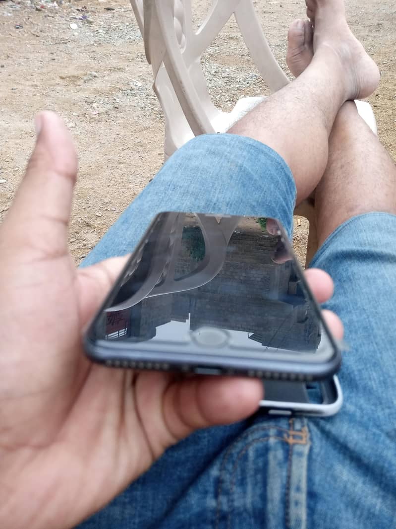 Apple iPhone 8 Plus 2