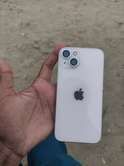 Apple iPhone 13
