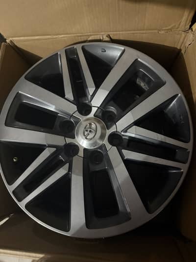 Toyota fortuner rims