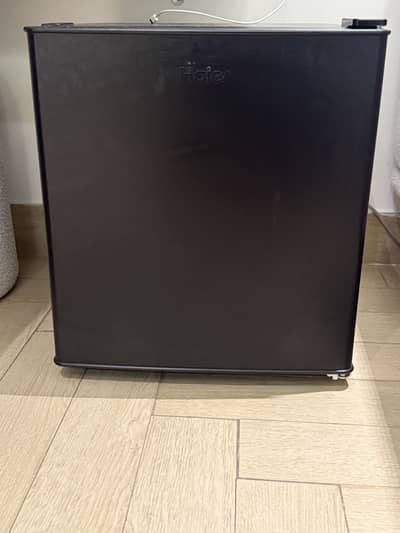 Haier Bedroom Size Refrigerator - 2.5 CFT