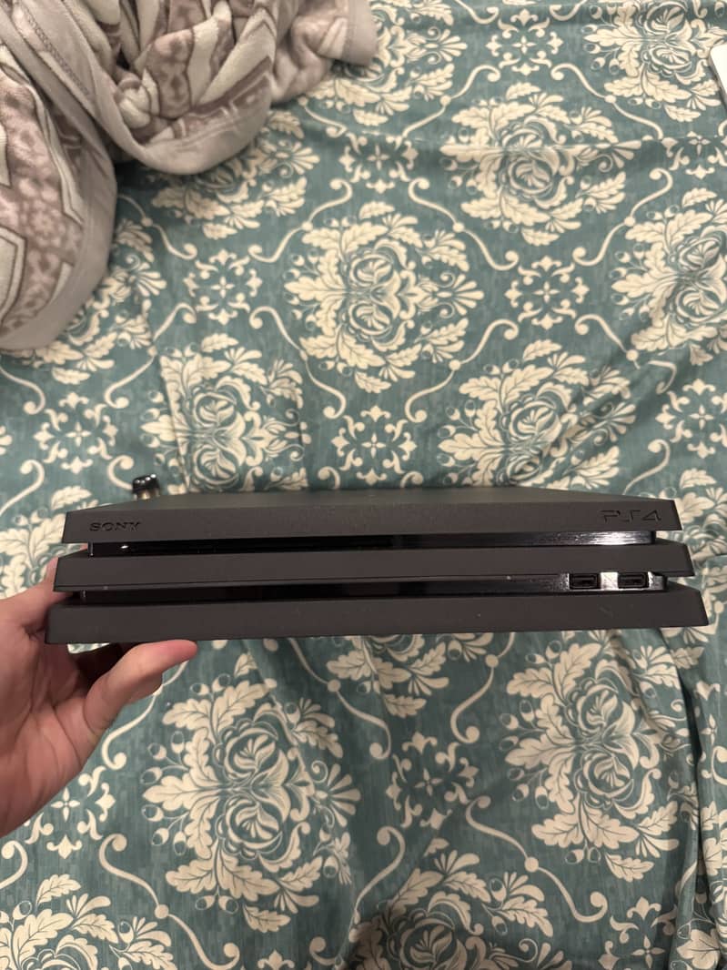 PS4 PRO 1TB | PRISTINE CONDITION 0