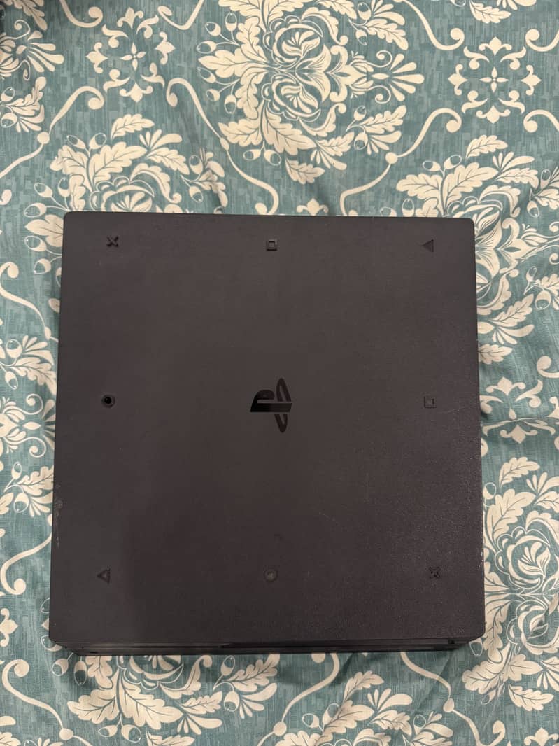 PS4 PRO 1TB | PRISTINE CONDITION 5