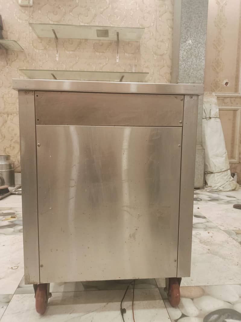 ICE ROLL MACHINE 0