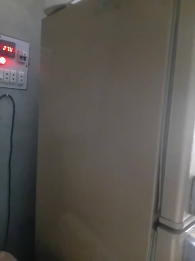 Refrigerator (Waves) 1
