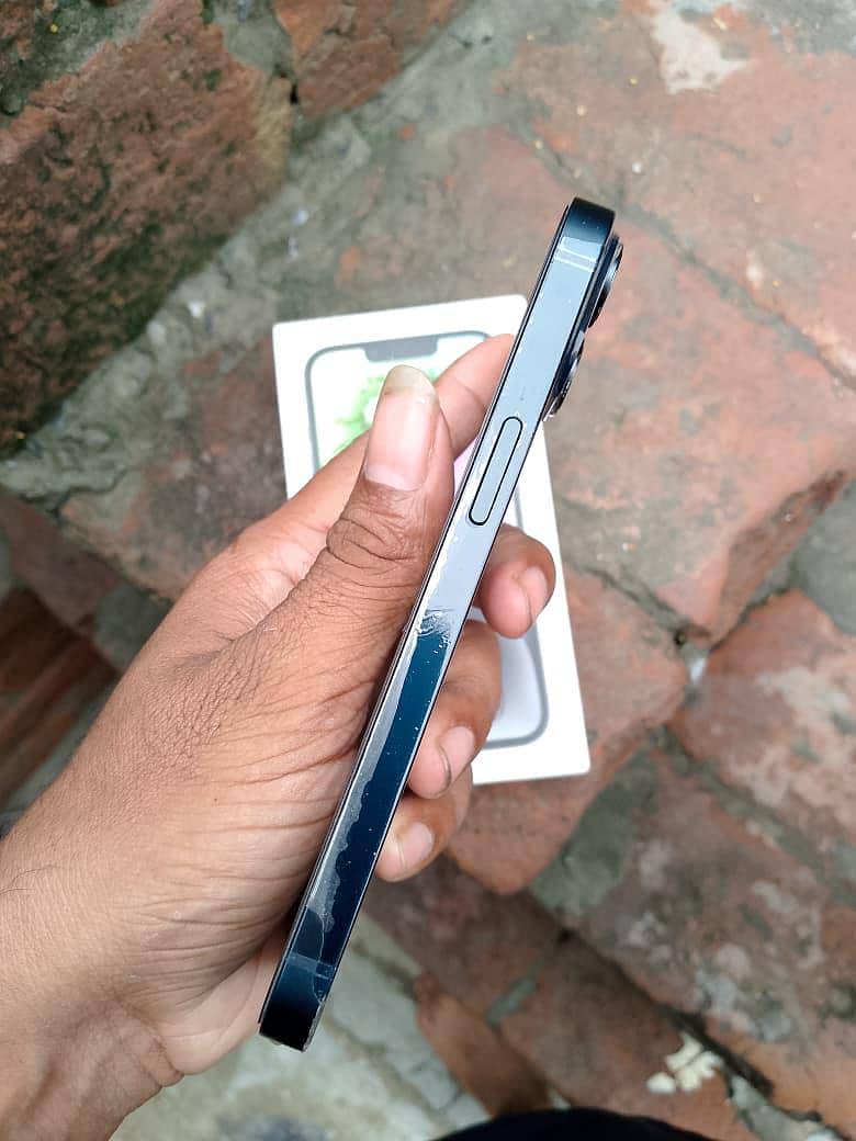 Apple iPhone 14 2