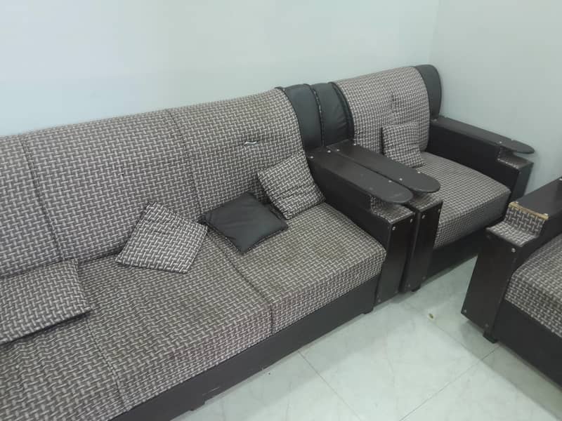7 seater sofa 0