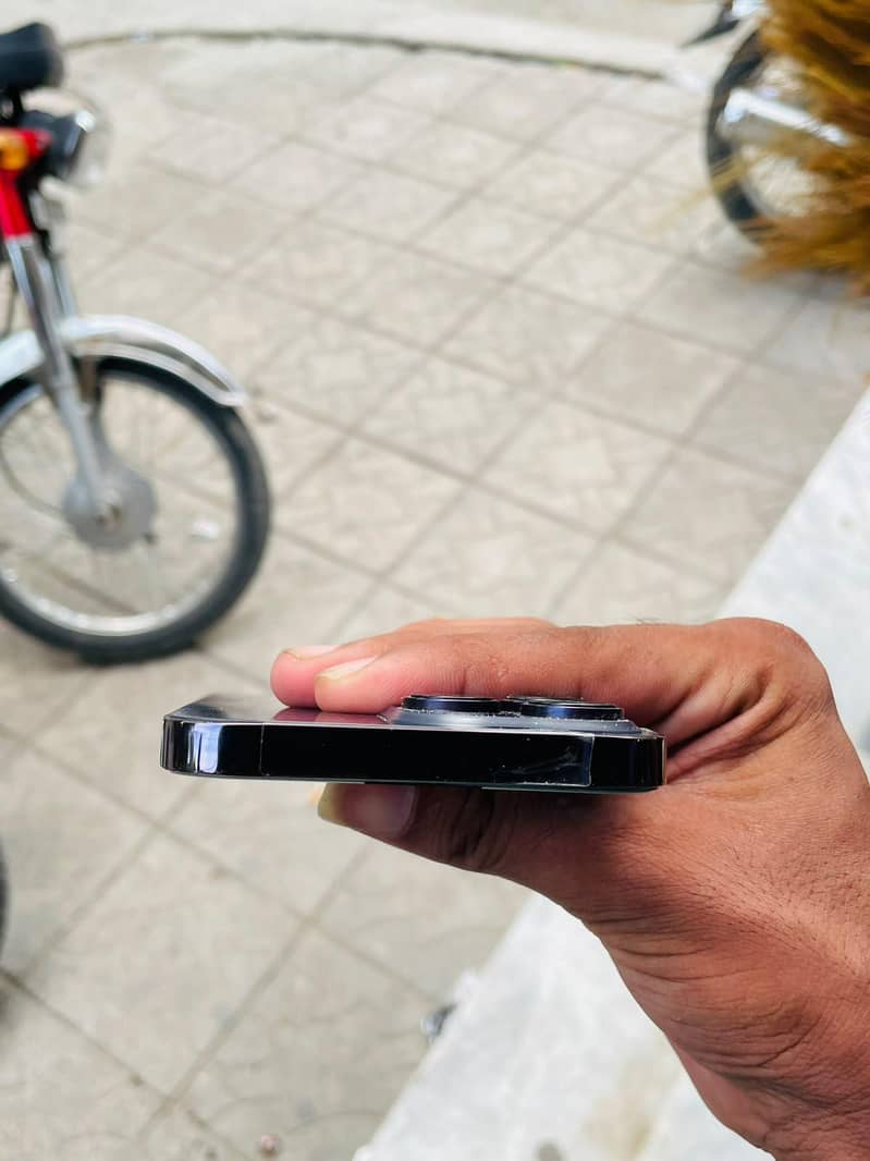 Apple iPhone 14 Pro Max 5