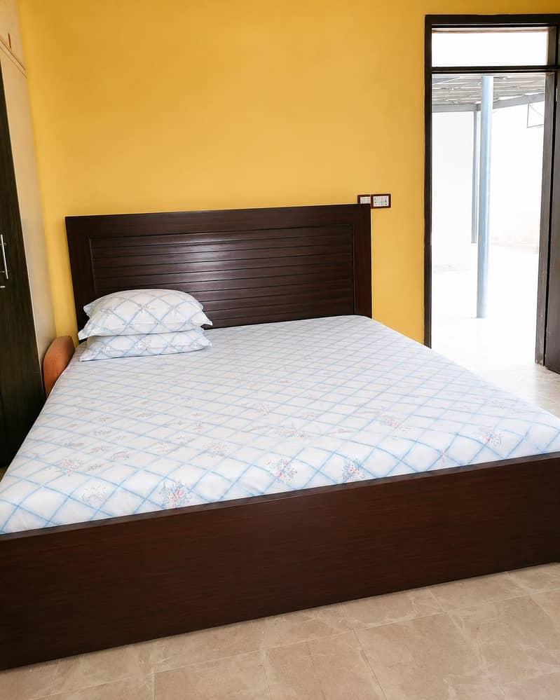 double bed 0