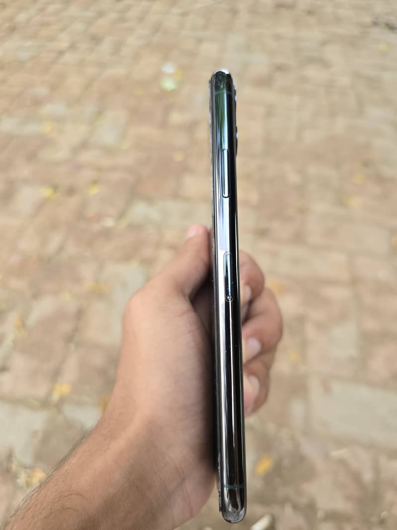 IPhone 11 Pro Max 5