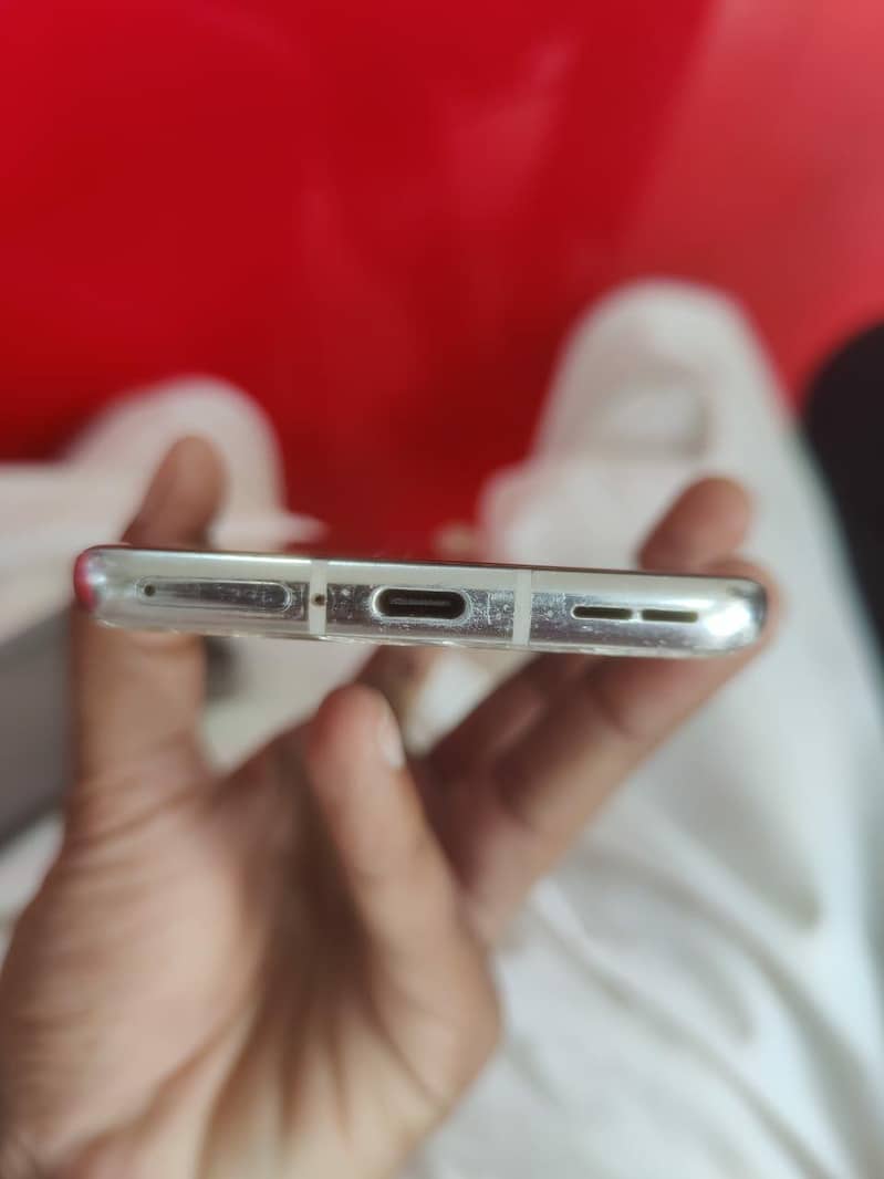One Plus 9 Pro 6