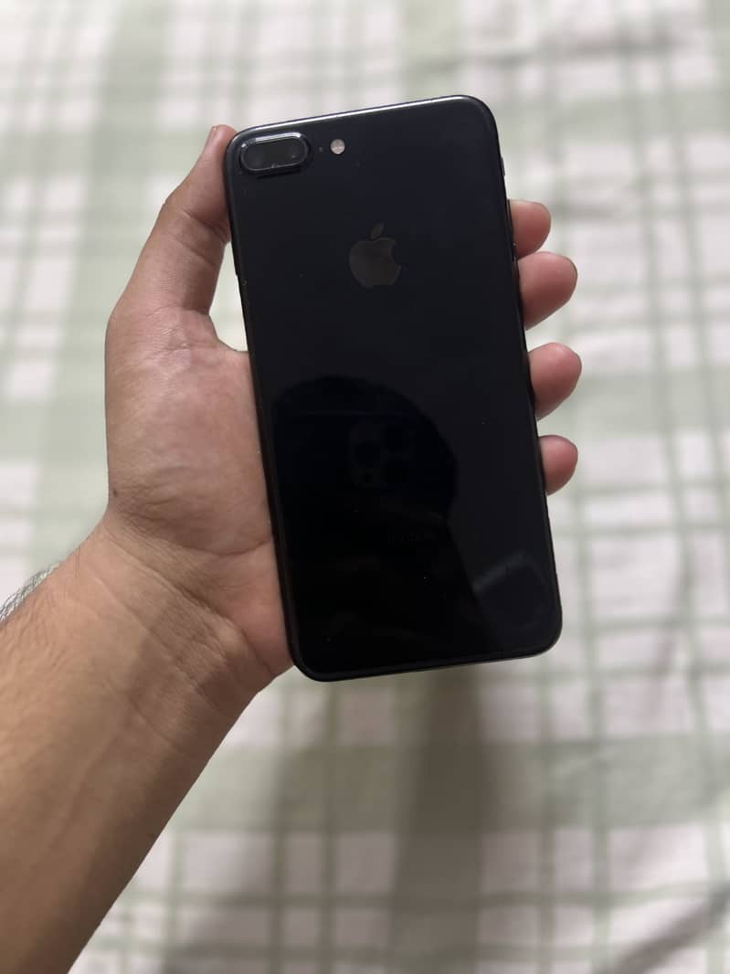 Apple iPhone 7 Plus 0