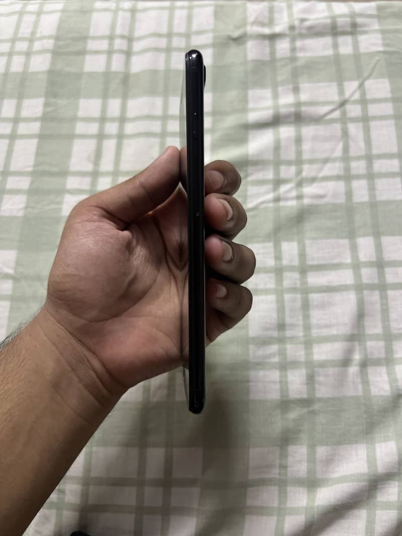 Apple iPhone 7 Plus 1