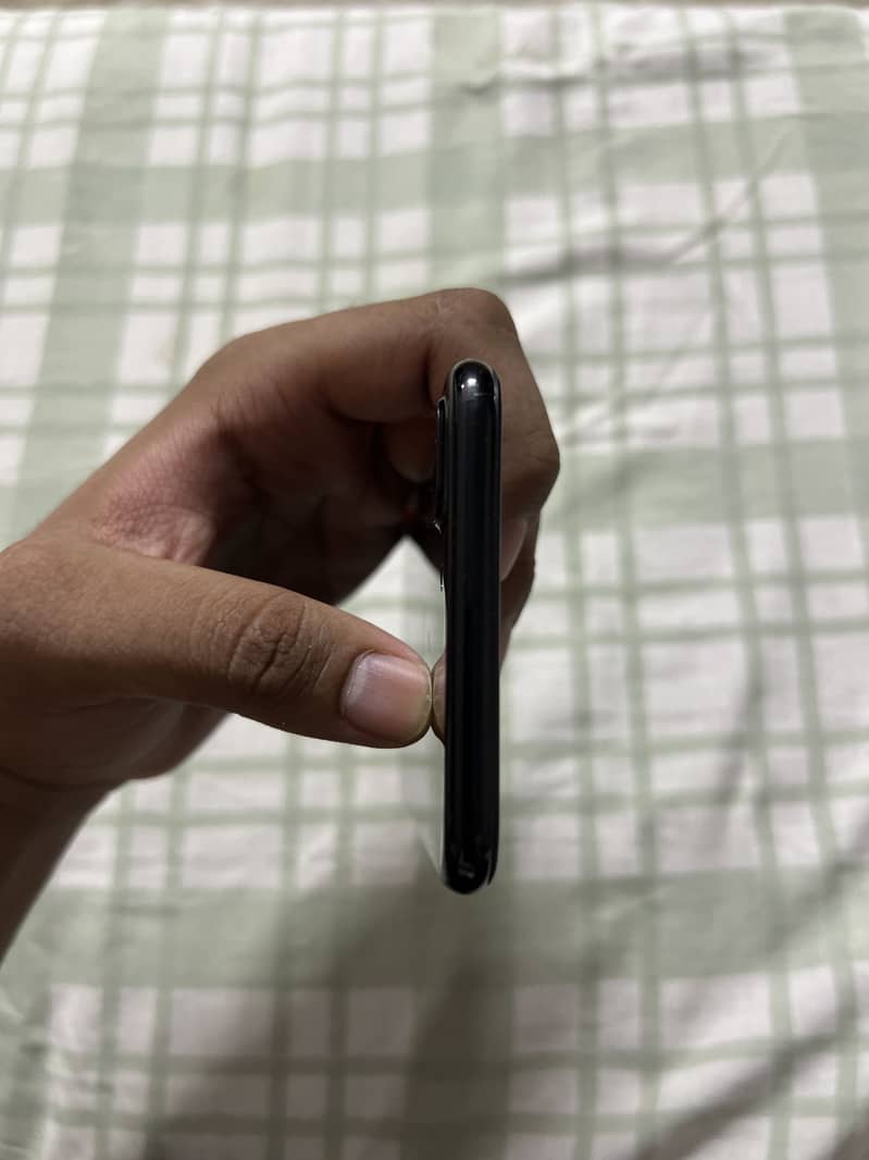 Apple iPhone 7 Plus 2
