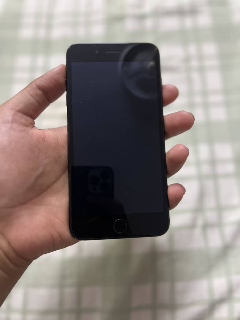 Apple iPhone 7 Plus 6