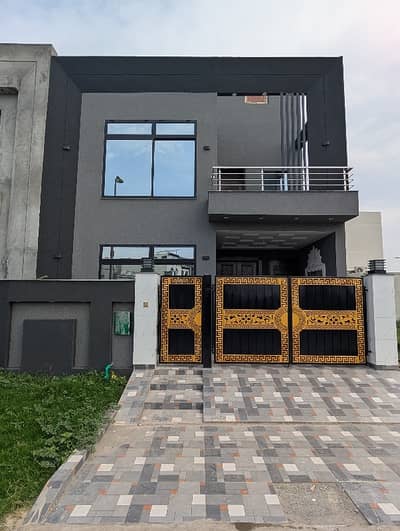 5 Marla Facing Park House on Sale Bahria Nasheman Lahore