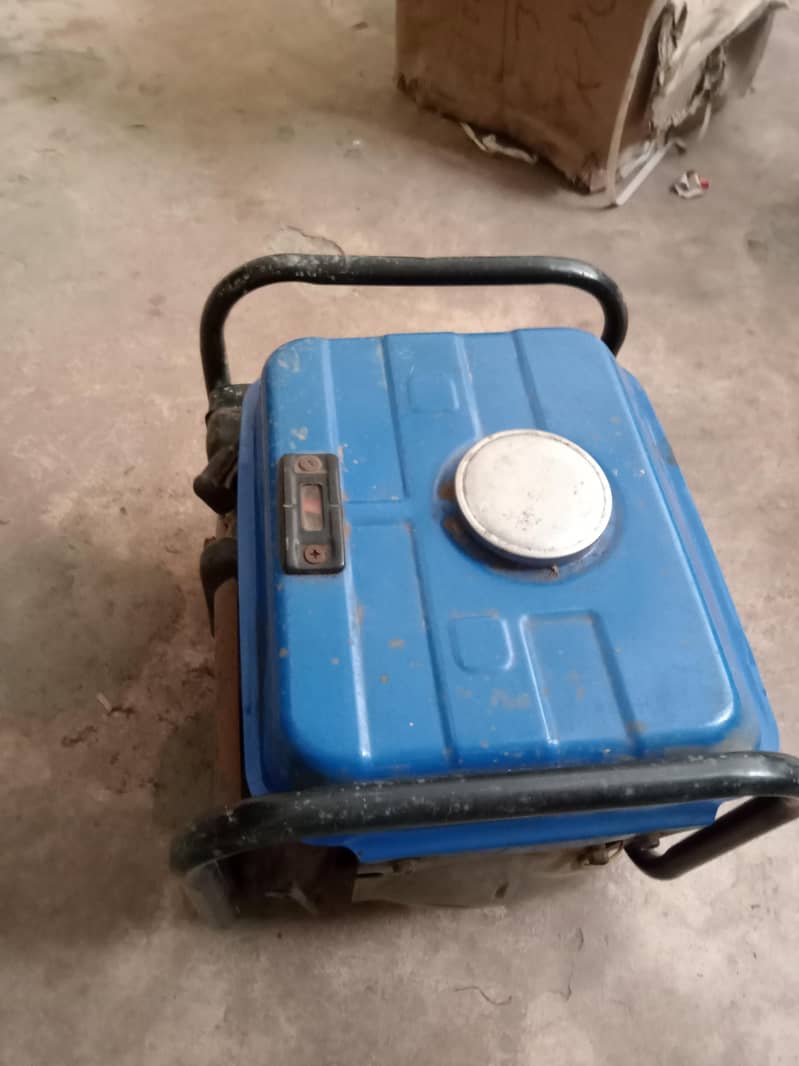 Generator 1KV 4