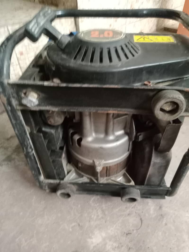 Generator 1KV 5