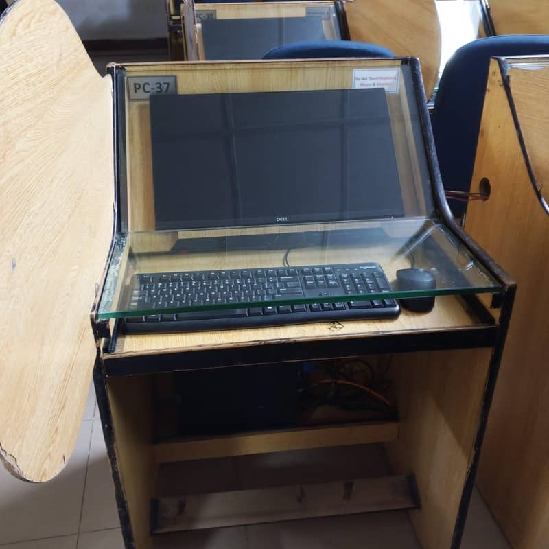 Computer Tables 8