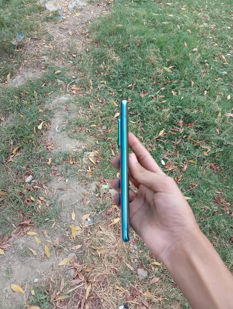 One Plus 8 Pro 6