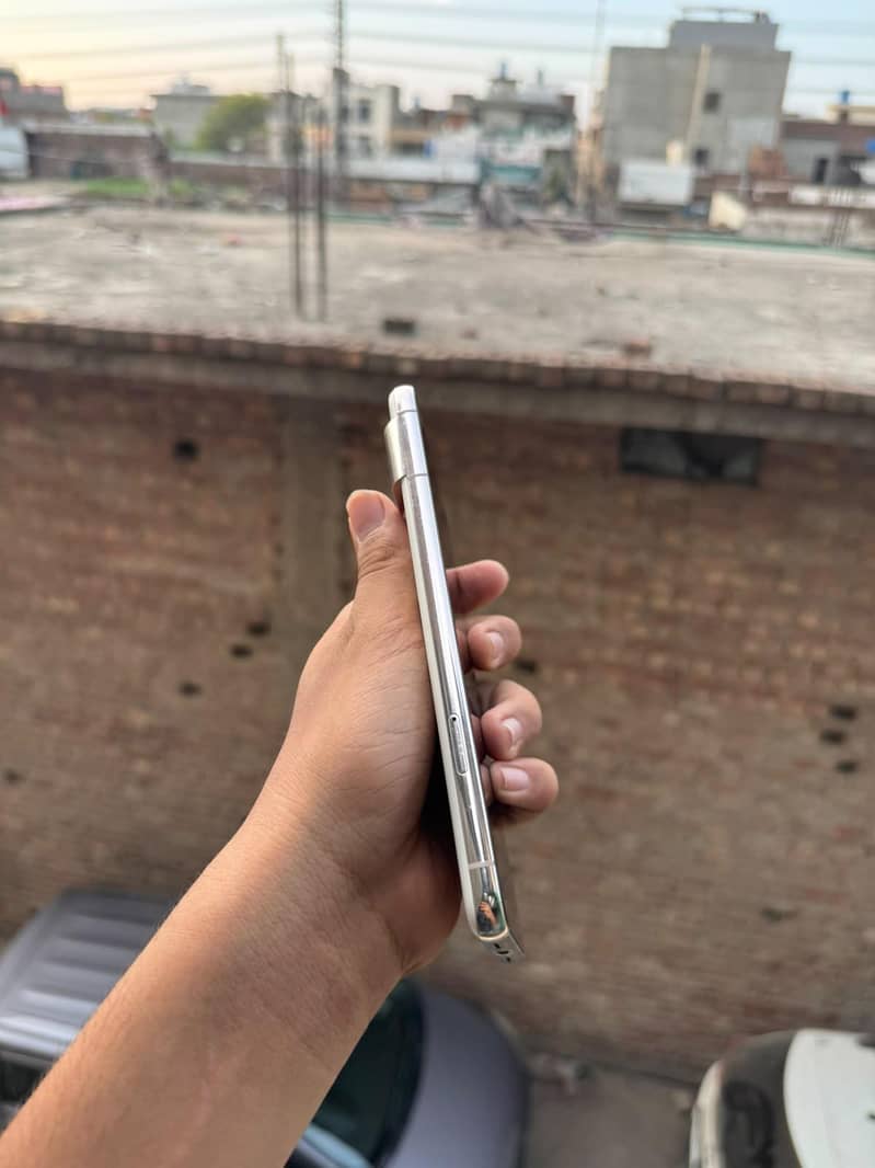 Google Pixel 8 Pro 2