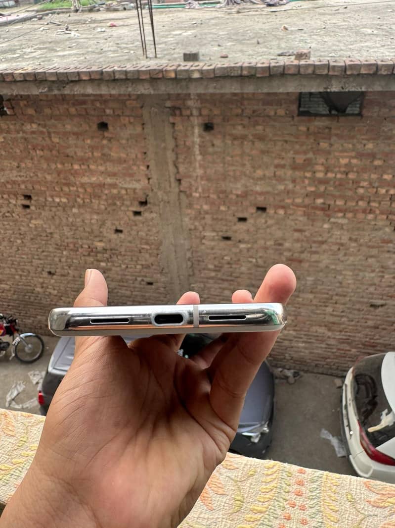 Google Pixel 8 Pro 3