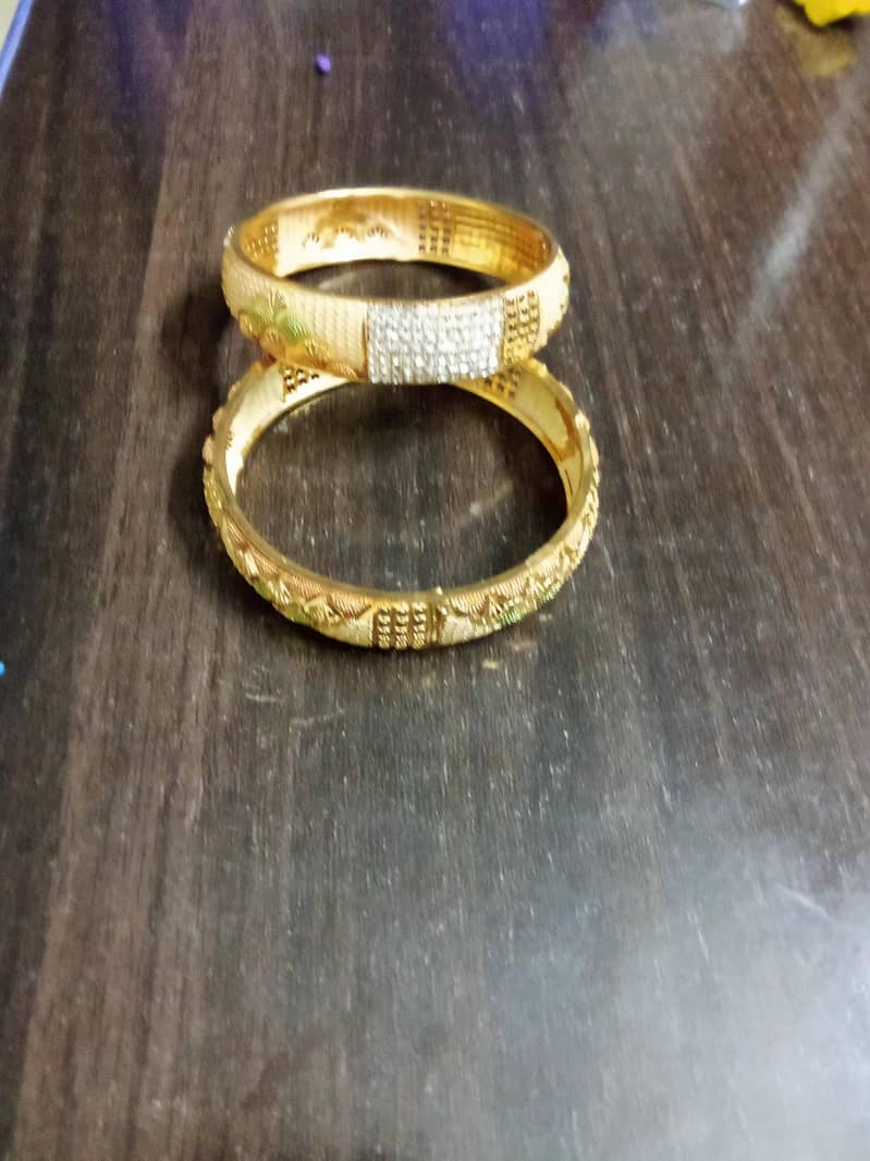 elegent bangles 1