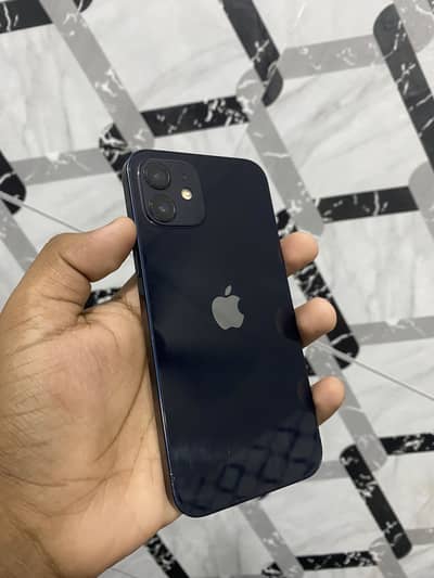 Apple iPhone 12