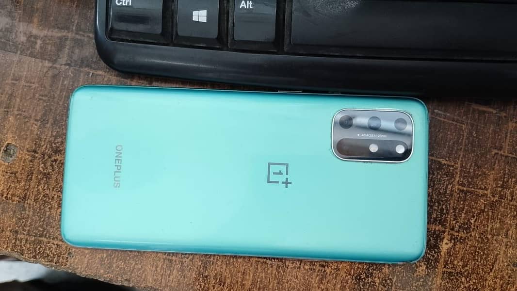 One Plus 8T 0