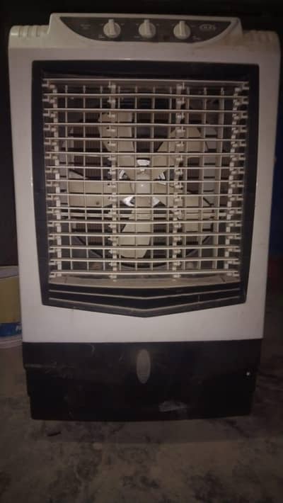 Room cooler condition 10/10 colour white