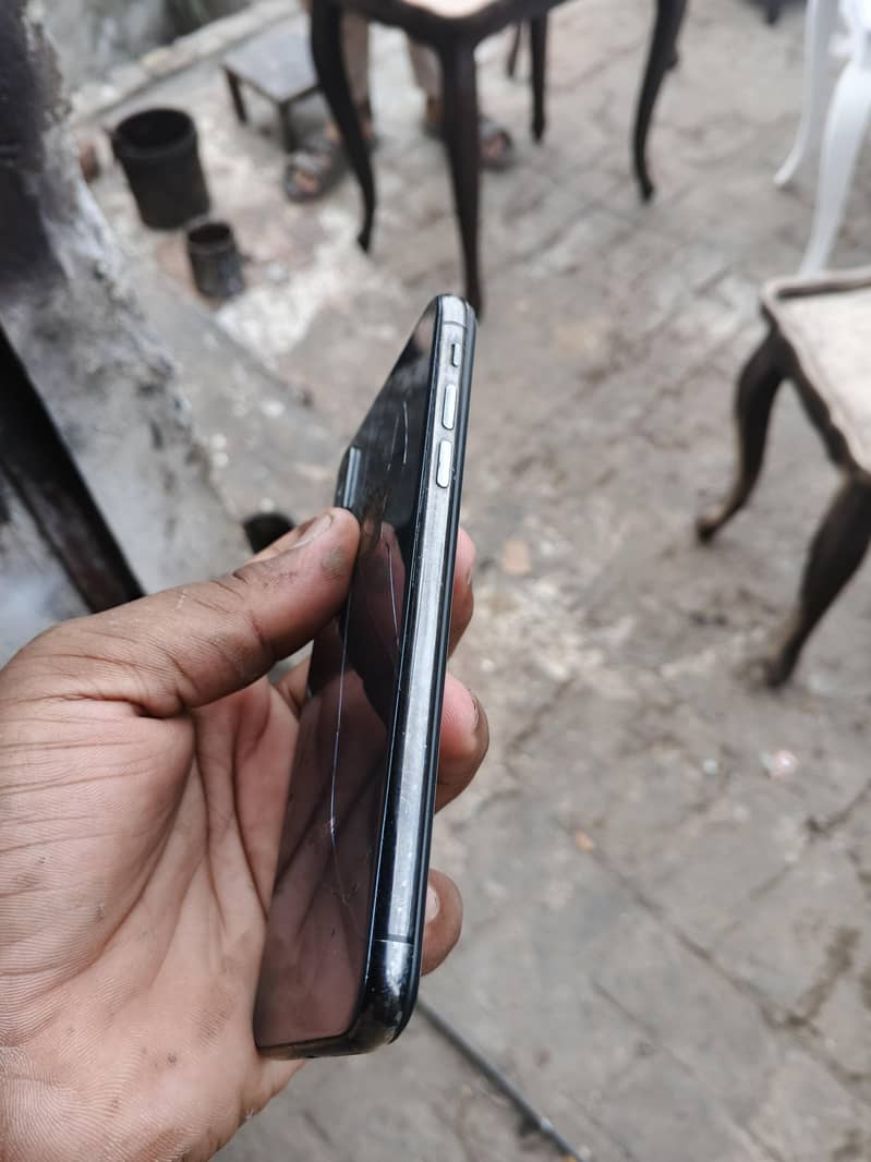 Apple iPhone X 1