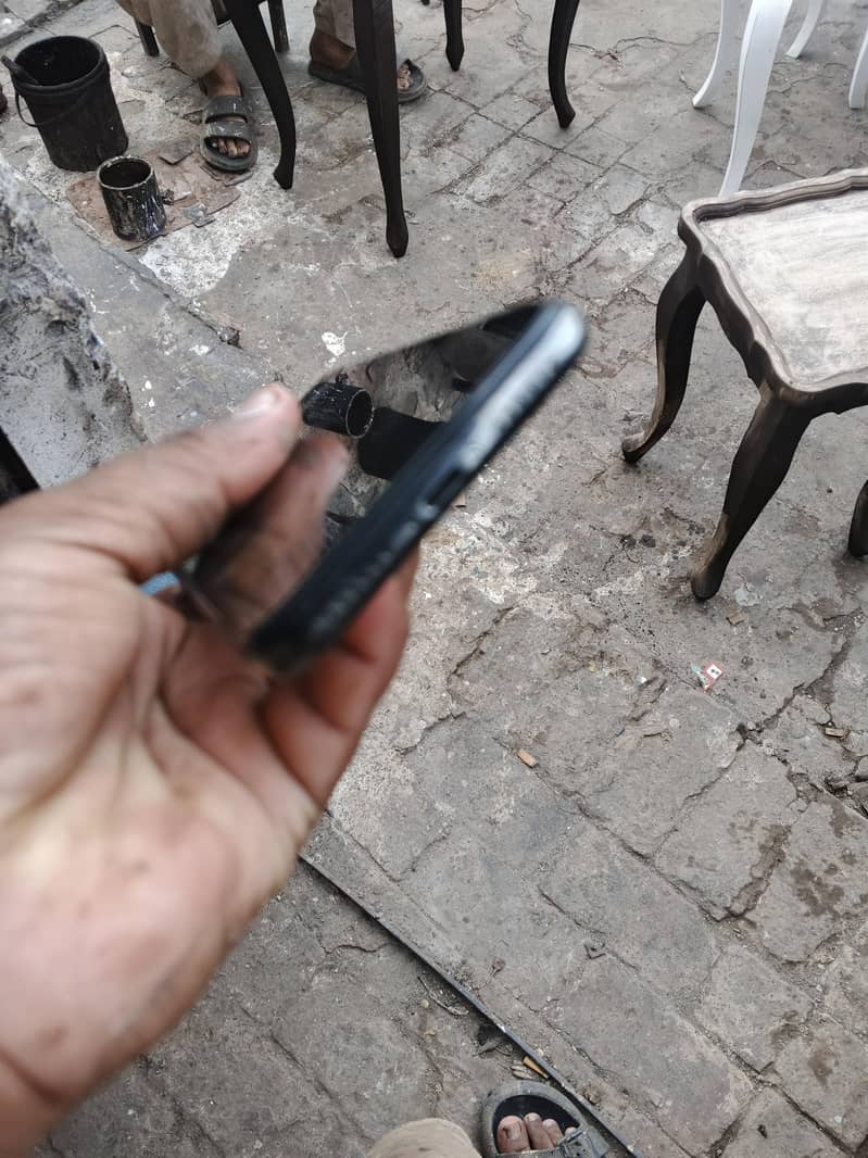 Apple iPhone X 3