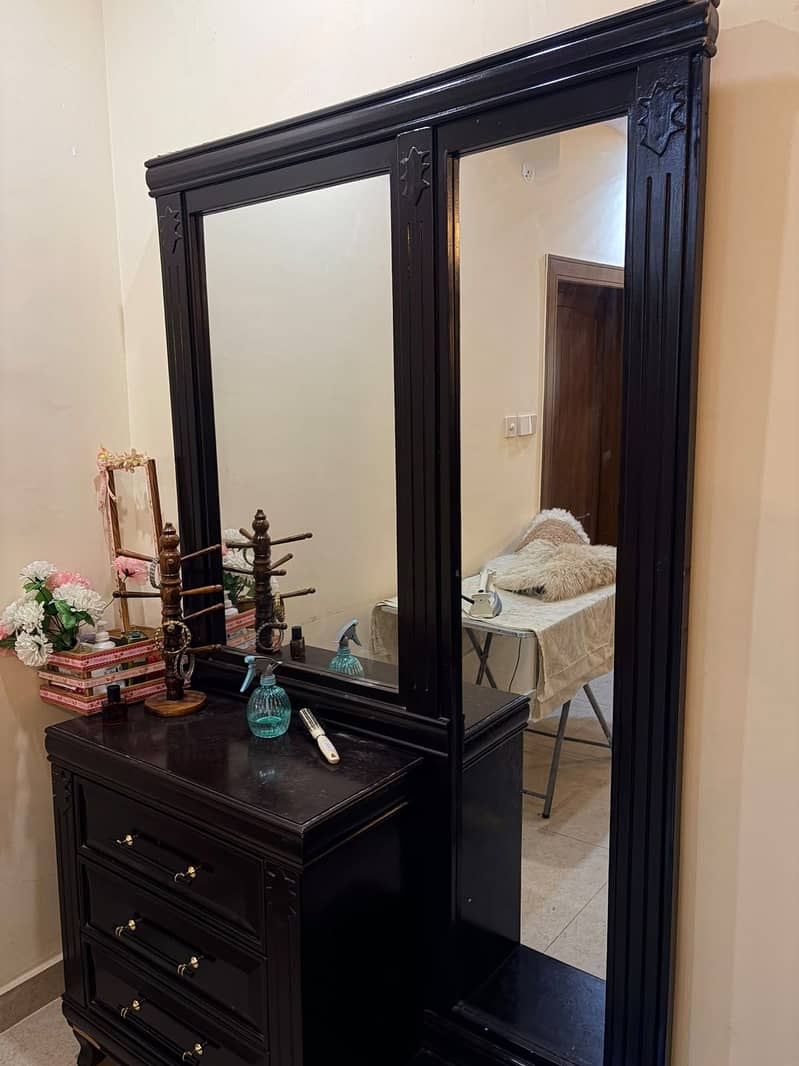 Dressing table 1
