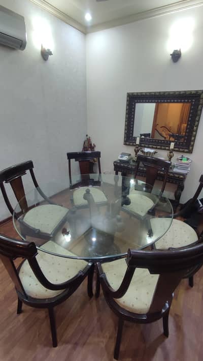 Dinning table with 6 chairs