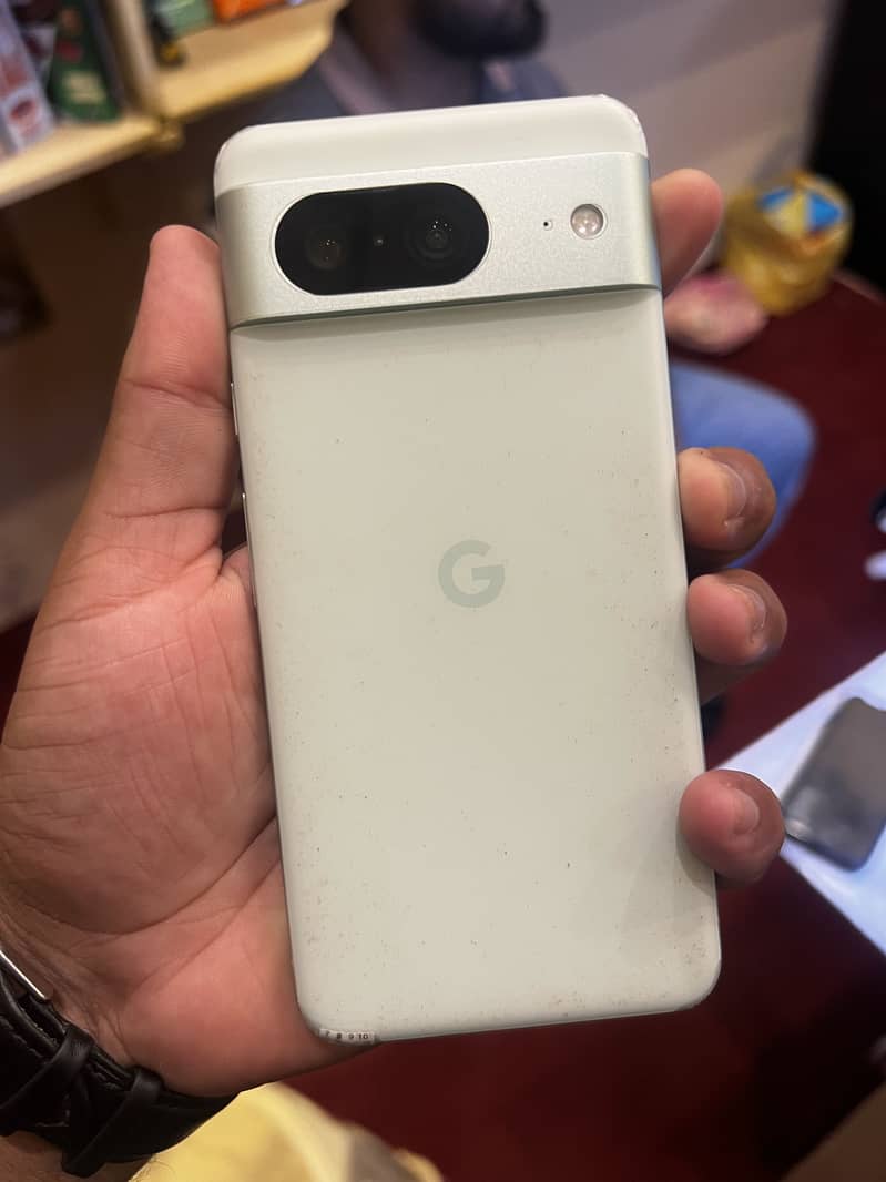 Google Pixel 8 5
