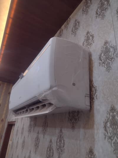 Gree AC DC inverter T3 model for sale