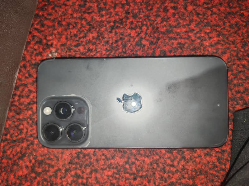 Apple iPhone 15 Pro Max 4