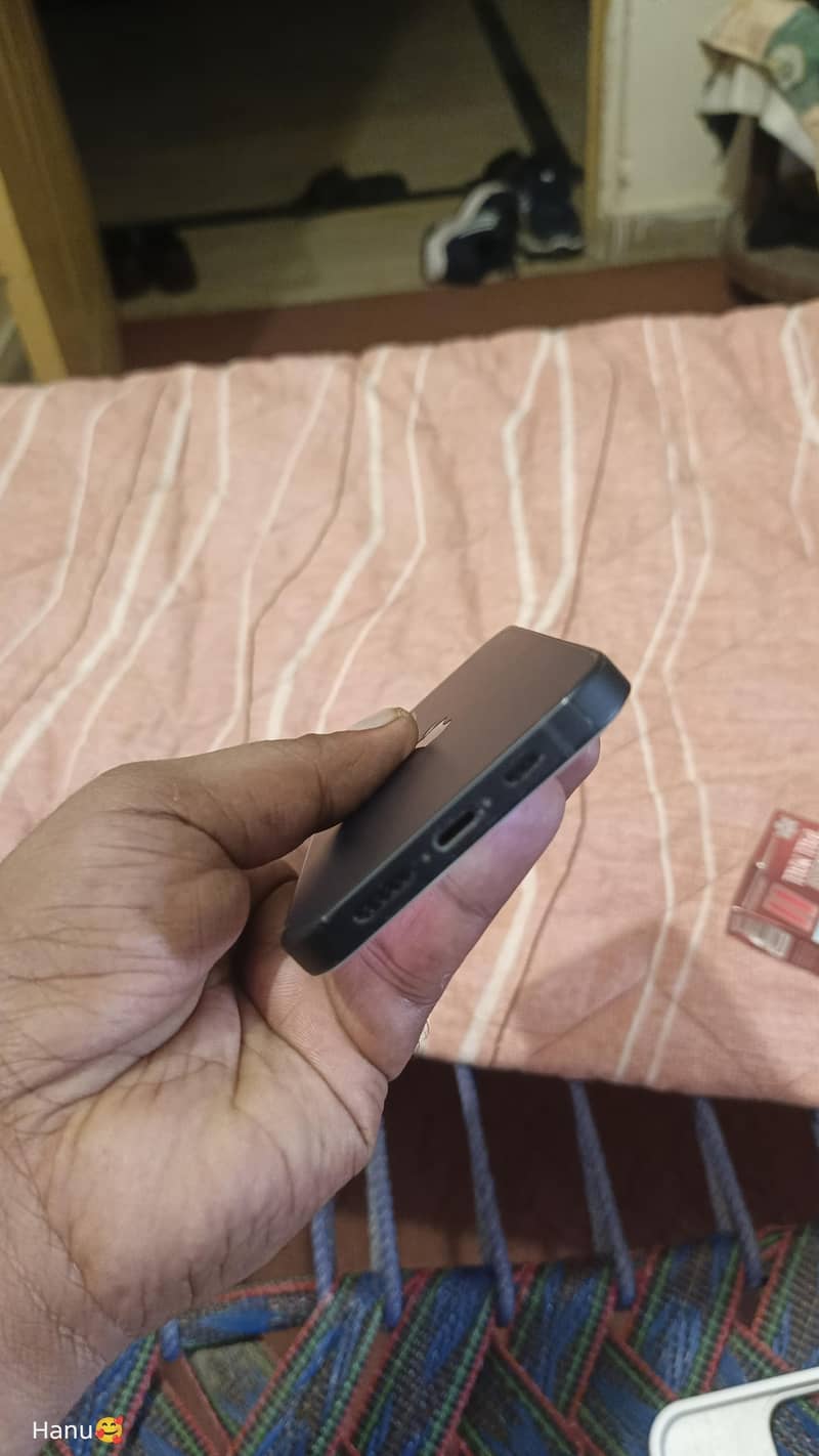 Apple iPhone 13 2