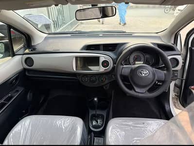 Toyota Vitz 2011