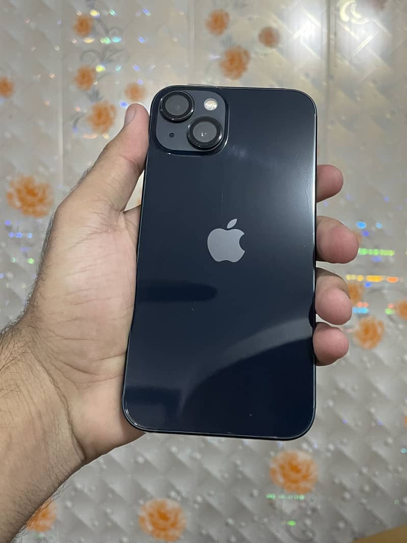 Apple iPhone 13 0