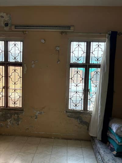 Single Storey 10 Marla House For Sale