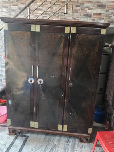 Almari 3 door for clothes