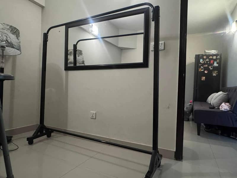 cloth stand 0