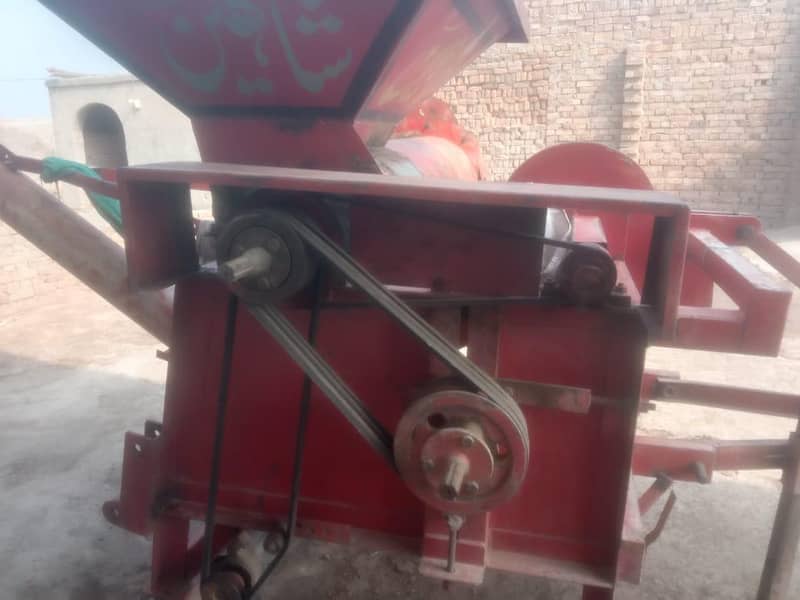 دو تھریشر اور ایک شیلر برائے فروخت ۔عا رفوالا 8