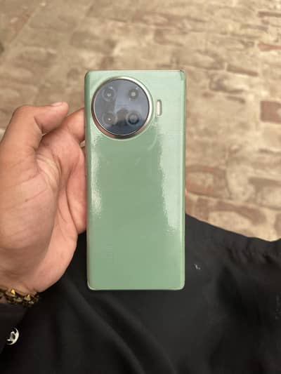 Tecno Spark 20 Pro Plus