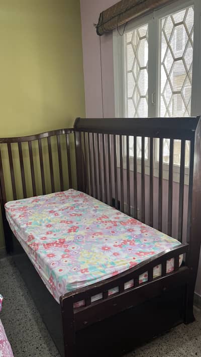 Solid Wooden Baby Cot / Baby Crib with Mattress